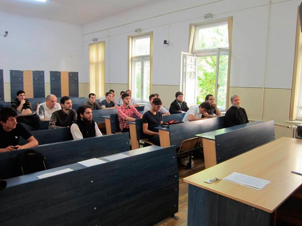 Publicistica bisericească interbelică, temă a Cercului de Istorie Bisericească 71967