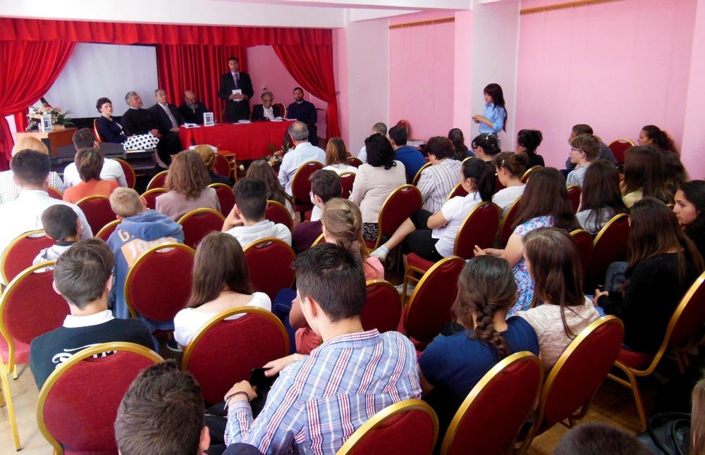 Simpozionul interjudeţean „Gheorghe Ruset-Roznovanu“ (Roznov, ediţia a III-a) 71925