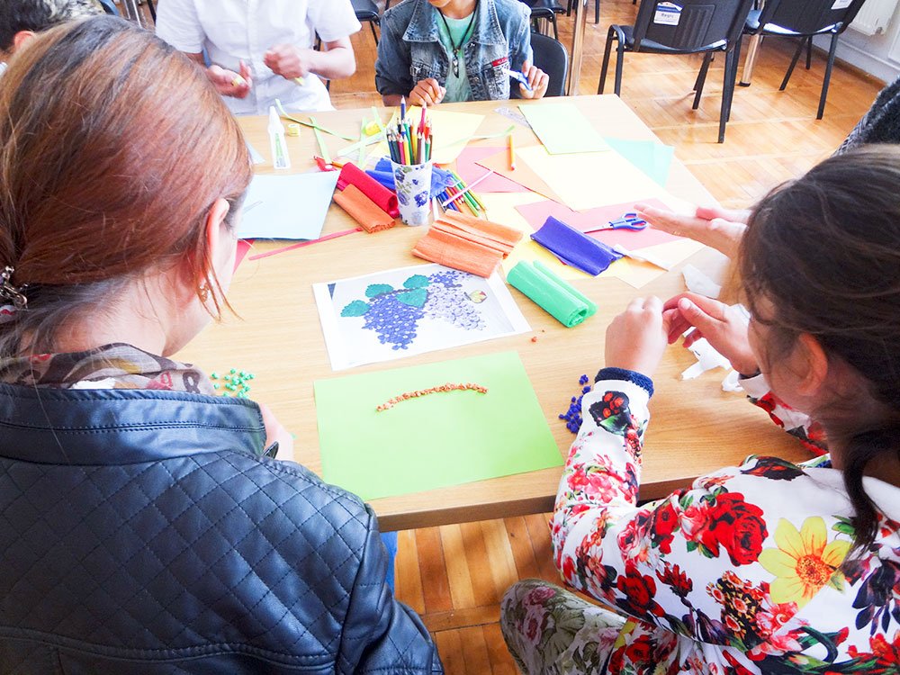 Rechizite şcolare pentru copiii Centrului social din Grădinari - Olt 71908