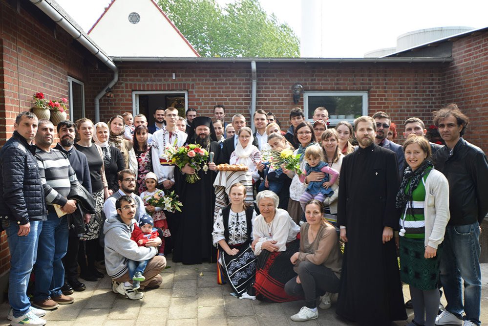 Slujiri arhiereşti în mijlocul românilor din Danemarca 71894