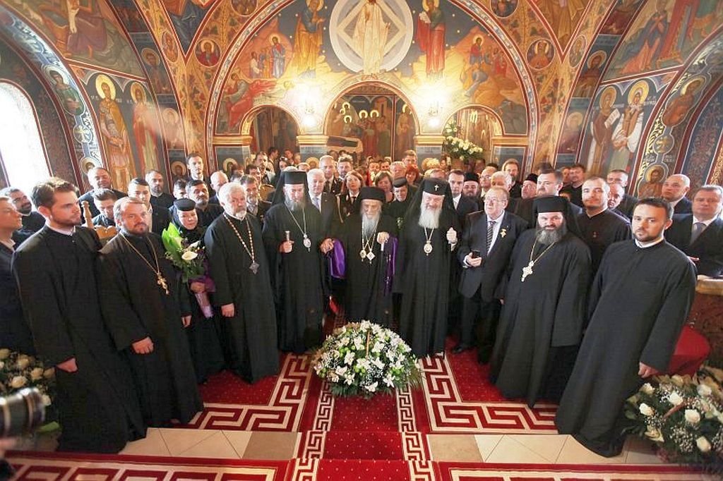 Înaltpreasfinţitul Arhiepiscop Justinian sărbătorit la 94 de ani 71775