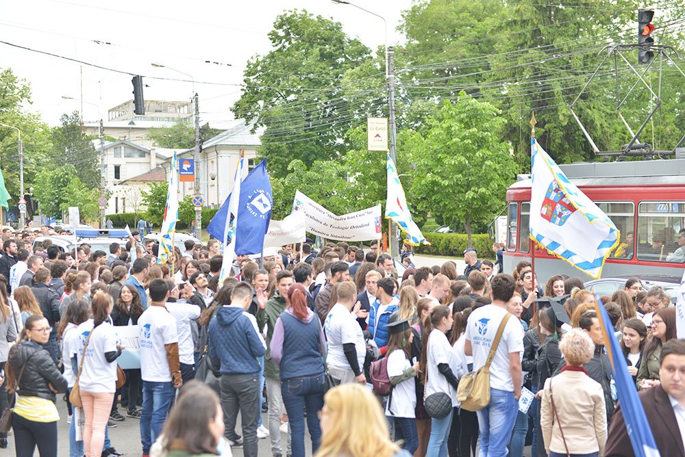 Trei urări de la Înaltpreasfinţitul Părinte Mitropolit Teofan pentru absolvenţii de facultate 71803