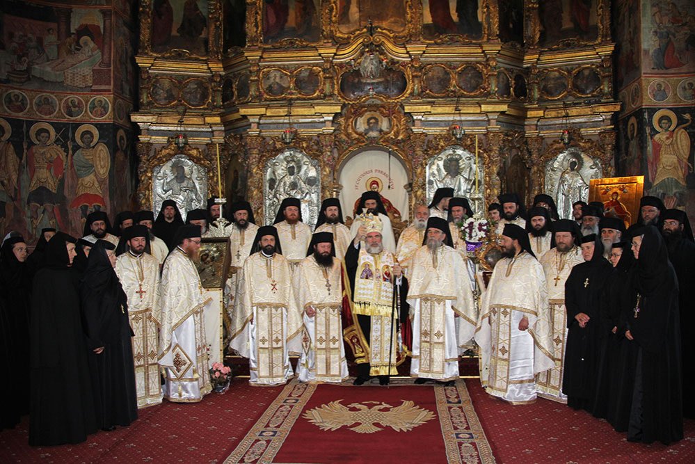 Sinaxă monahală la Centrul eparhial Roman 71773