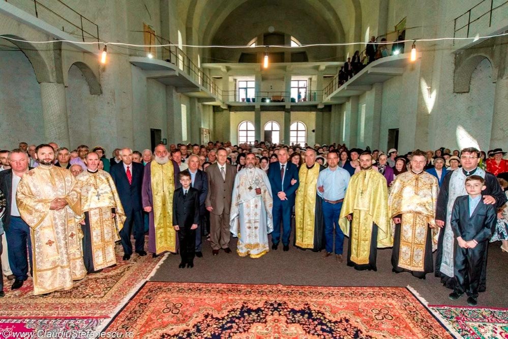 Popas aniversar la catedrala din Oneşti 71752