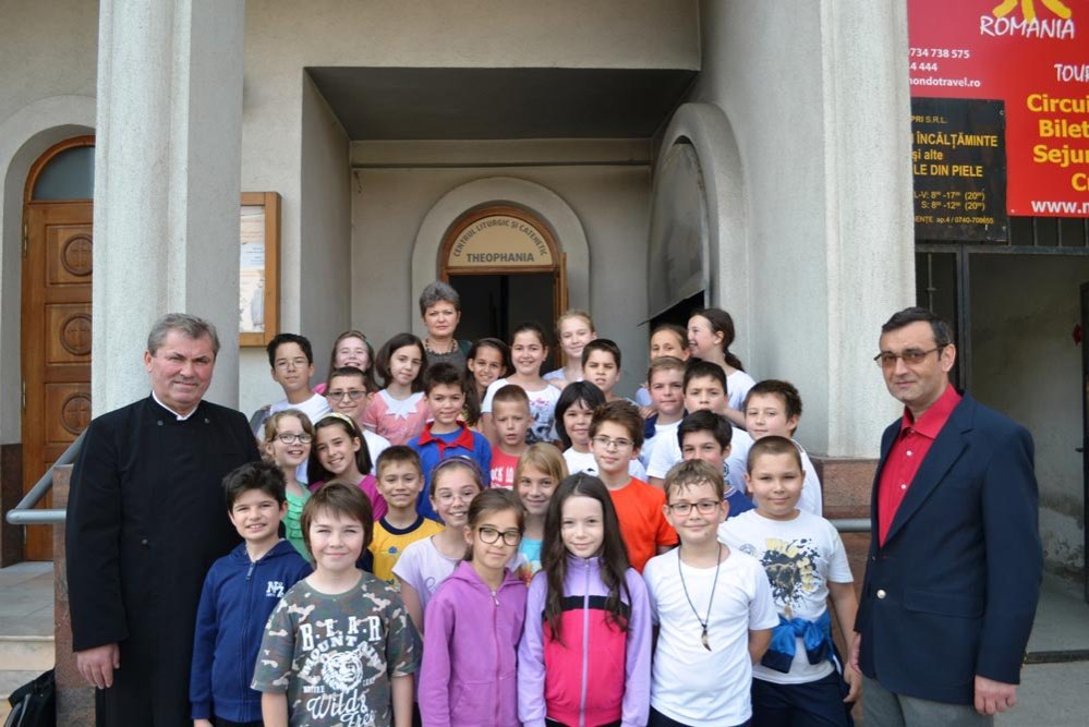 Concursul cu expoziţie „De la Florii, la Înălţare!“ 71658