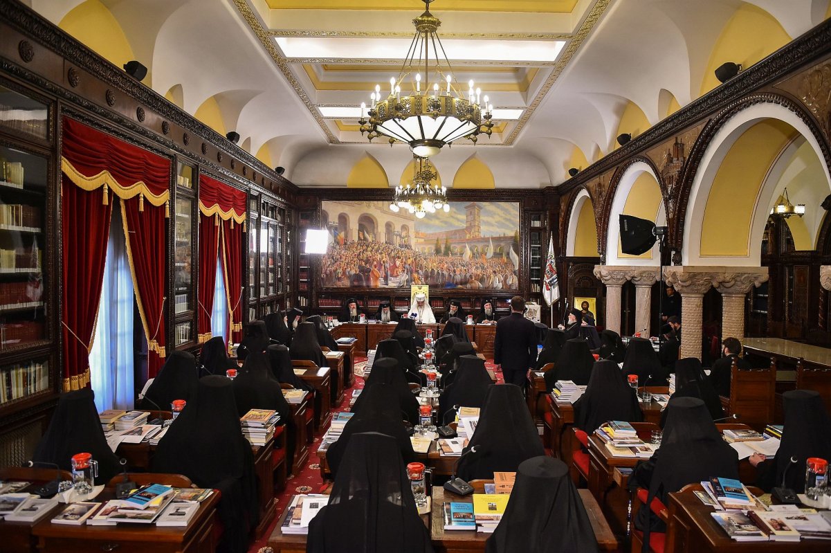 Intensificarea misiunii sociale şi apărarea unităţii bisericeşti 71663