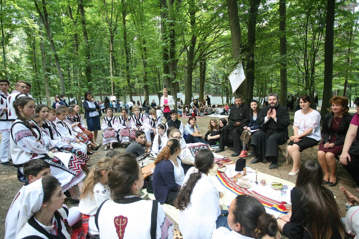 Miza educaţiei în contextul provocărilor societăţii actuale 71634