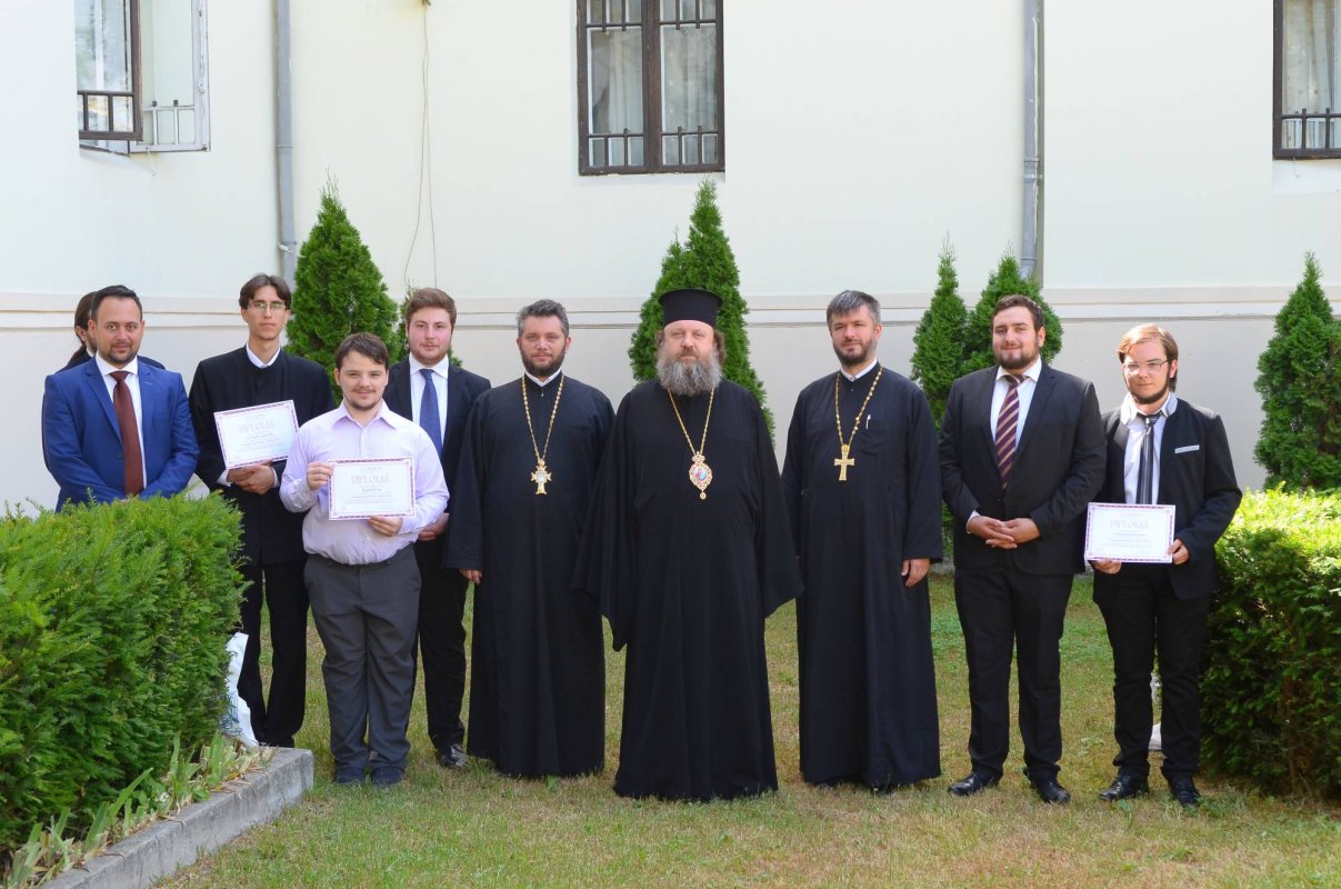 Câştigătorii Concursului „Teologie şi identitate” 71557