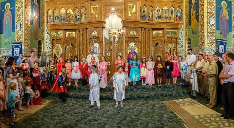Piesă de teatru interpretată de copii, la Parohia Platoul Romanilor din Alba Iulia 71546