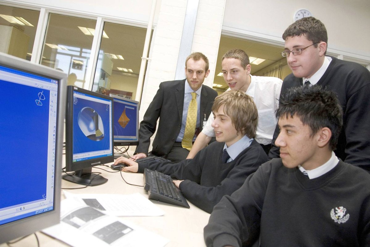 Stimulente financiare pentru ca absolvenţii să intre pe piaţa muncii 71564