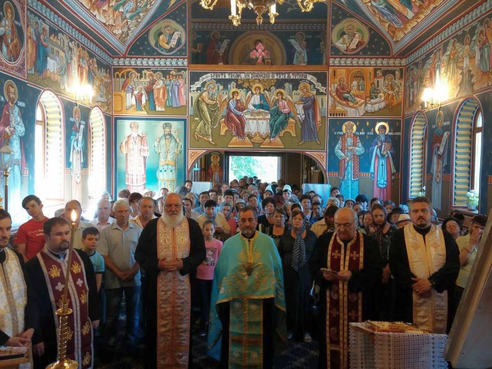 Pelerinaj cu prilejul hramului bisericii Spitalului Oneşti 71516