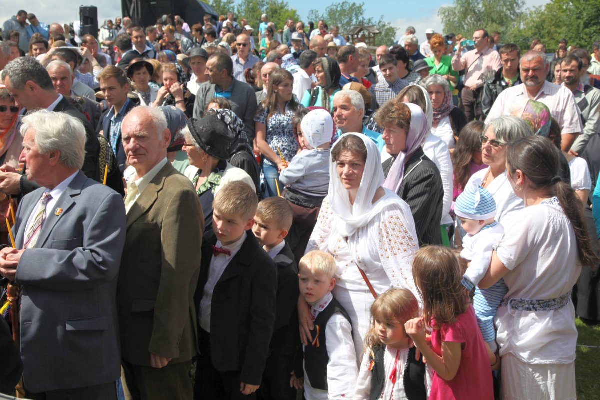 Hramuri în Transilvania, în Duminica Sfinţilor Români 71461