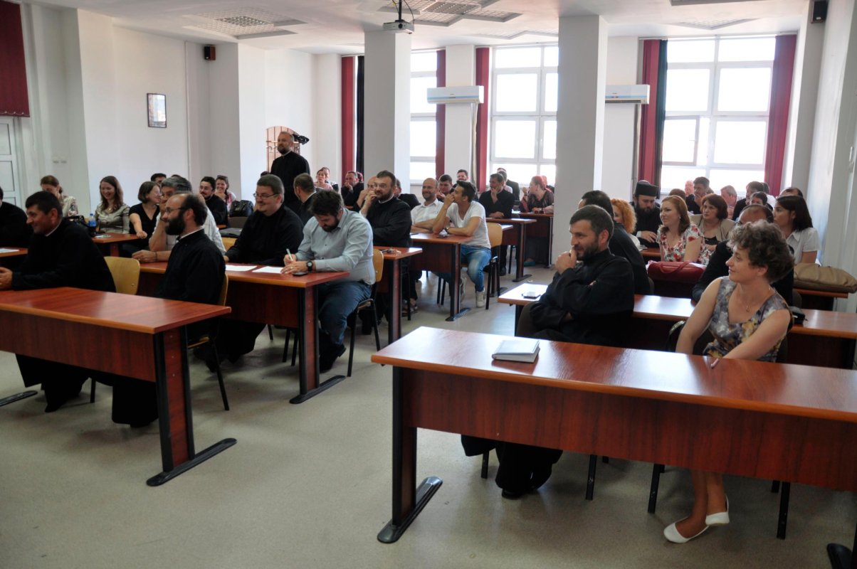 Grupuri de iniţiativă pentru tineret în Eparhia Alba Iuliei 71414