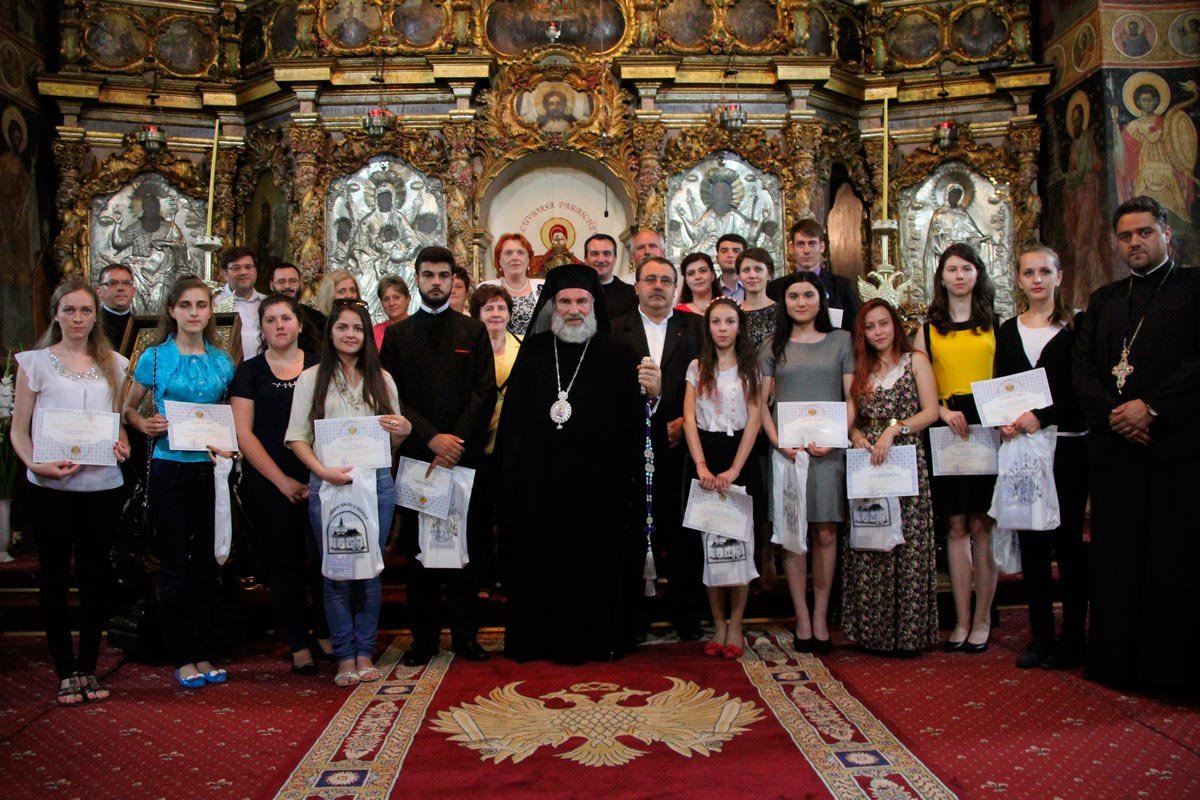 „Biserica recunoaşte meritele fiilor săi“ 71386