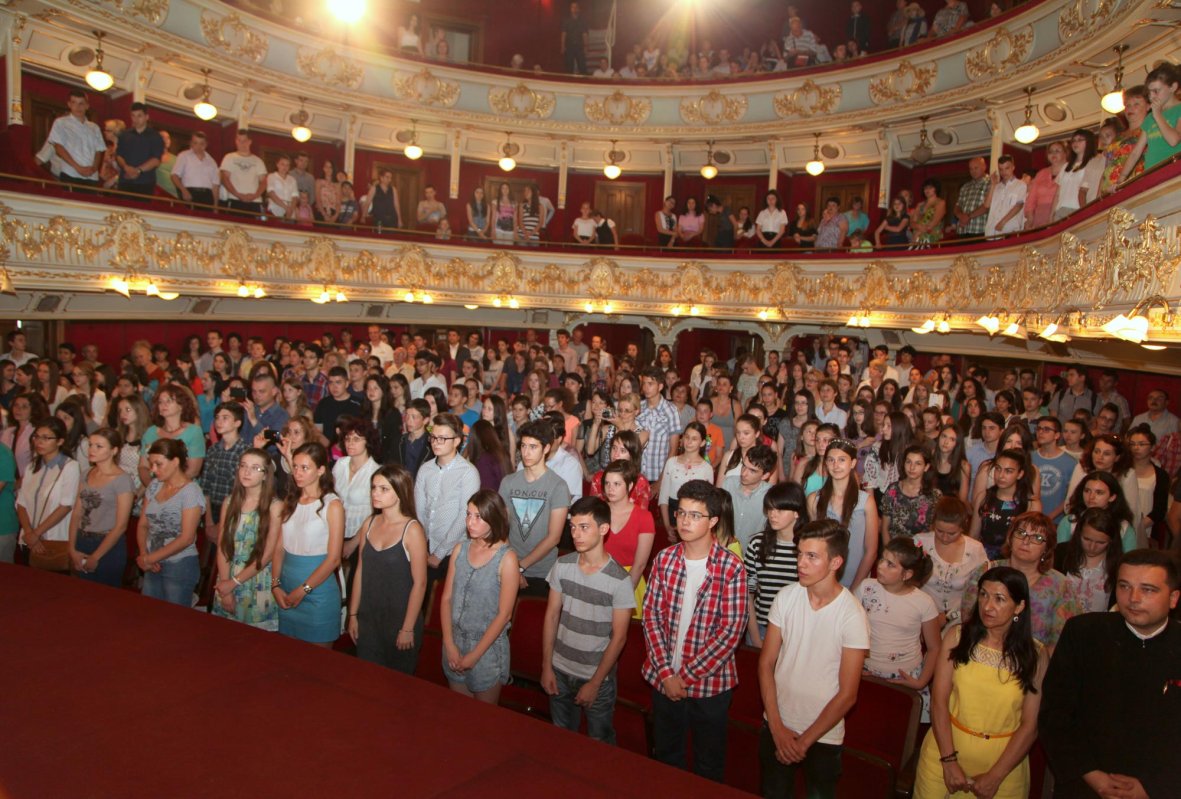 Arhiepiscopia Buzăului şi Vrancei a premiat olimpicii 71352