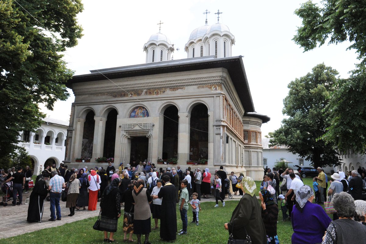 Cinstire și evlavie față de Sfântul Grigorie Dascălul 71264