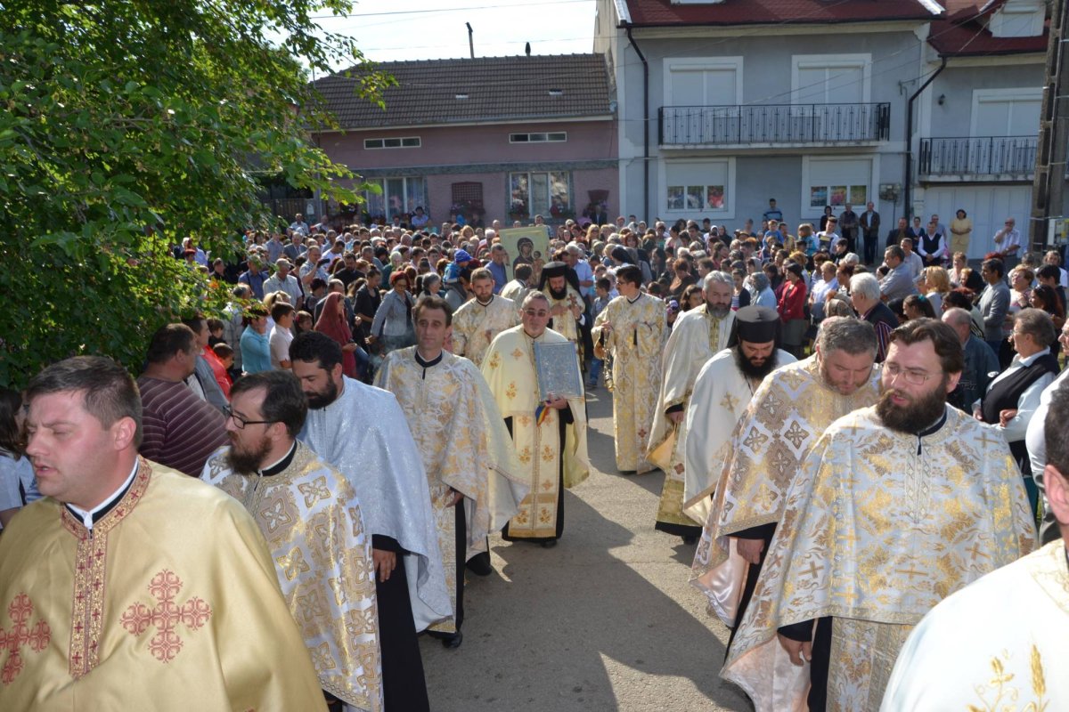 Binecuvântare pentru credincioșii Parohiei „Schimbarea  la Faţă” din Caransebeș 71252