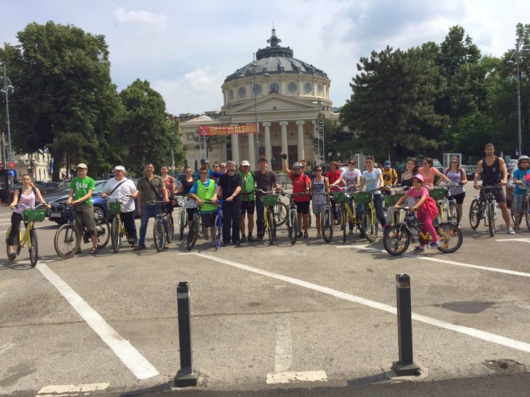 Bucuria unui pelerinaj pe biciclete 71243