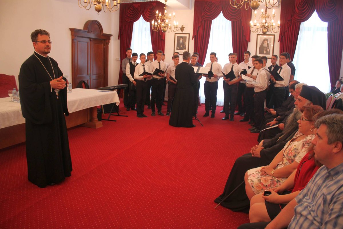 Serbare la Seminarul Teologic din Râmnicu Vâlcea 71250