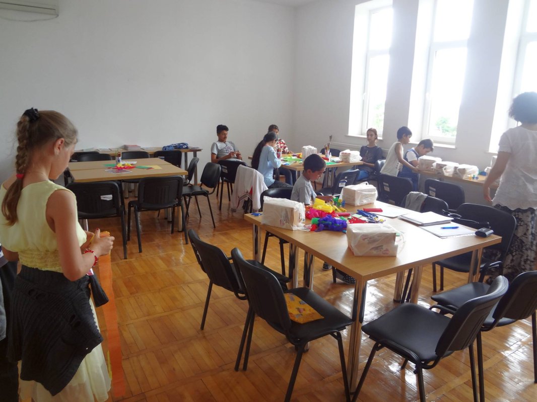 Premii pentru elevii de la Grădinari și Secui 71211