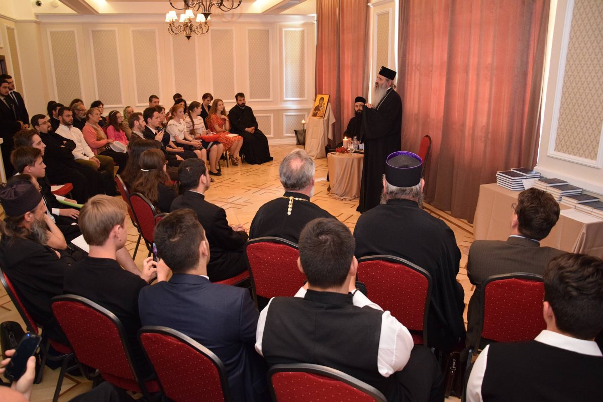 „A obţine note bune la disciplina religie reprezintă o veritabilă declaraţie de patriotism“ 71183