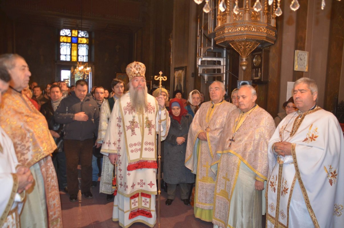Hram de tradiţie la Biserica Grecescu din Turnu Severin 71190