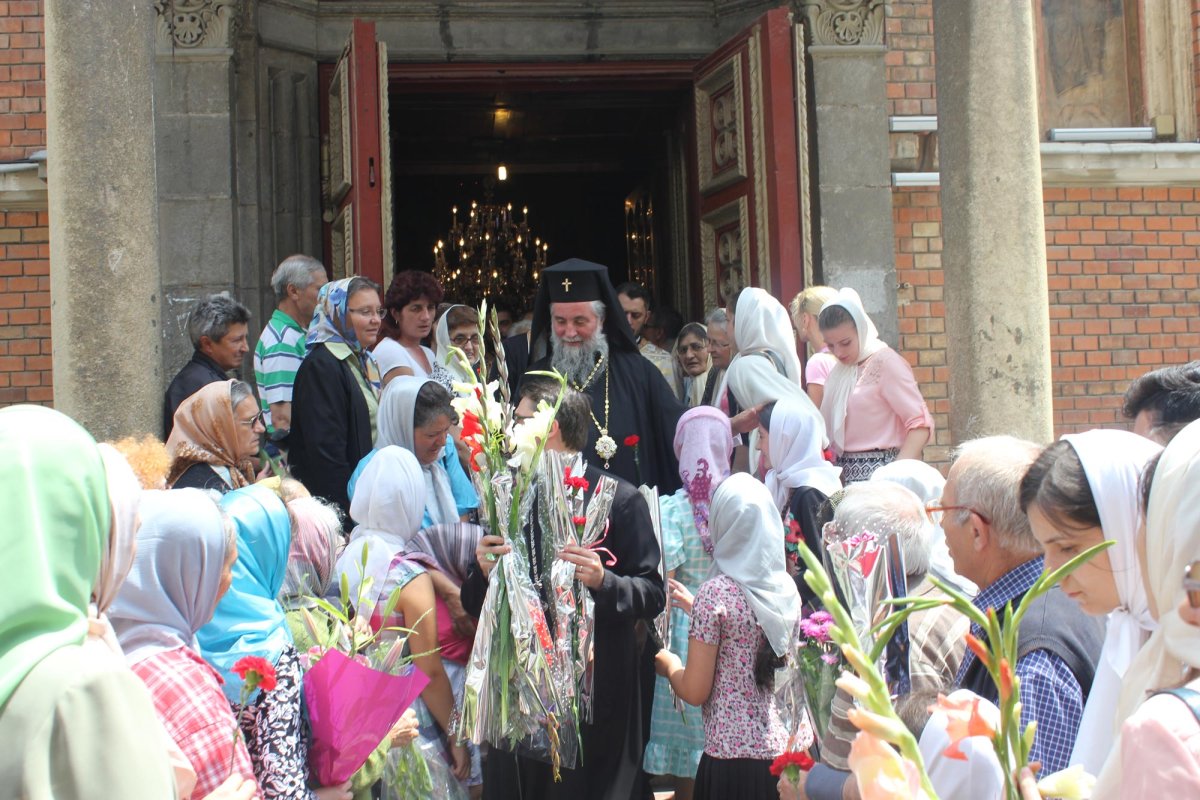 Liturghii arhierești în Duminica a 4-a după Rusalii 71093