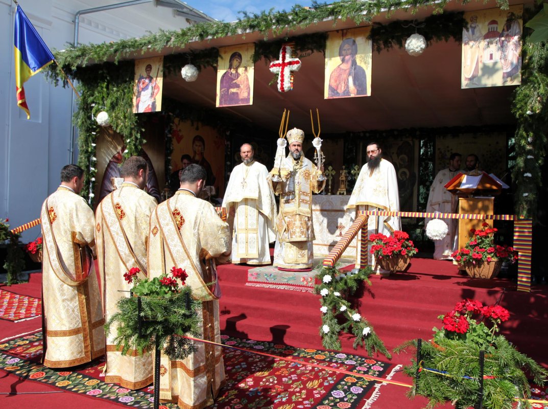 Mănăstirea Sihastru şi-a sărbătorit hramul 71099