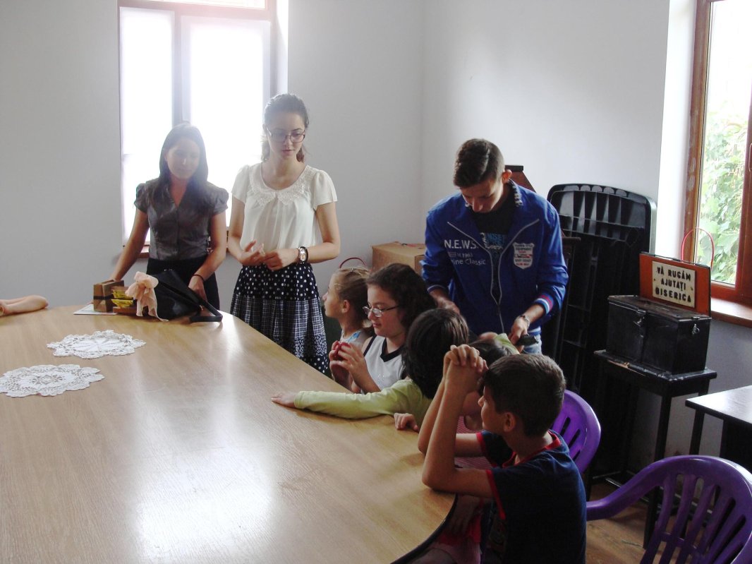 Activităţi catehetice la „Sfântul Gheorghe”-Vechi din Craiova 71037