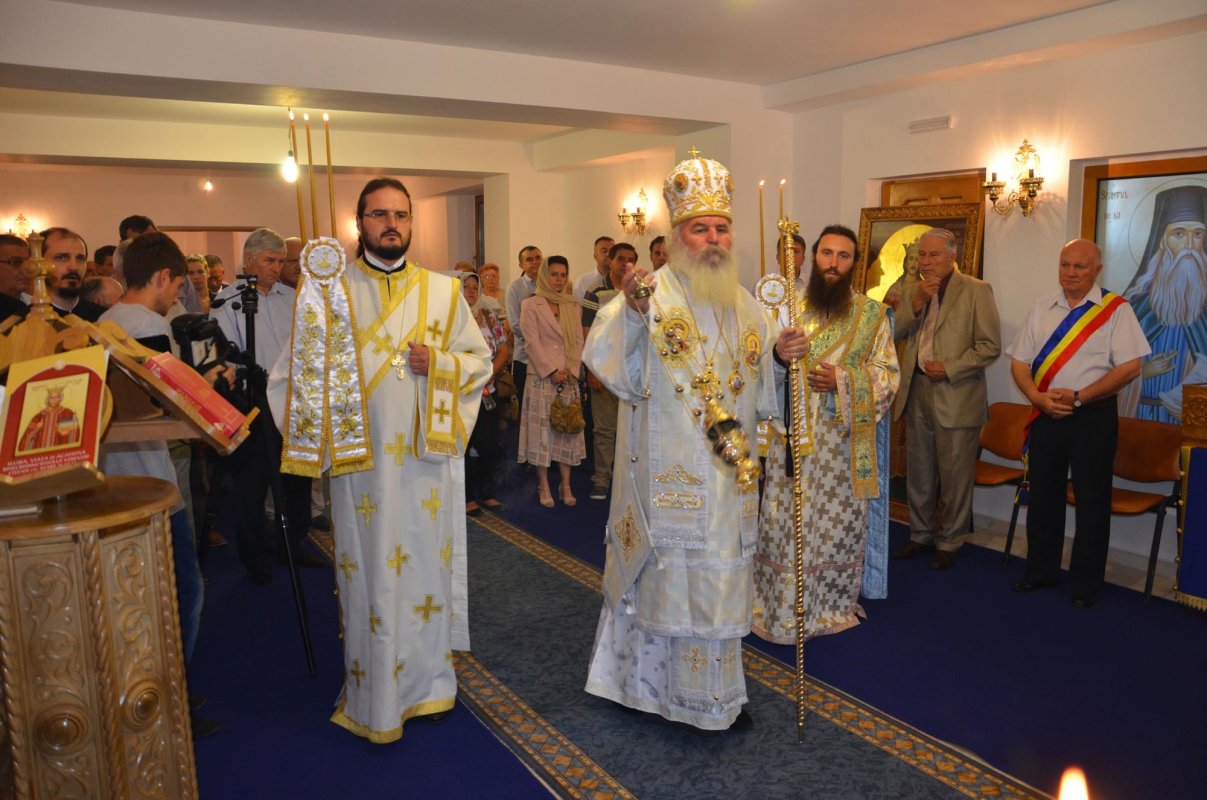 Hramul Mănăstirii Dobrești 71010