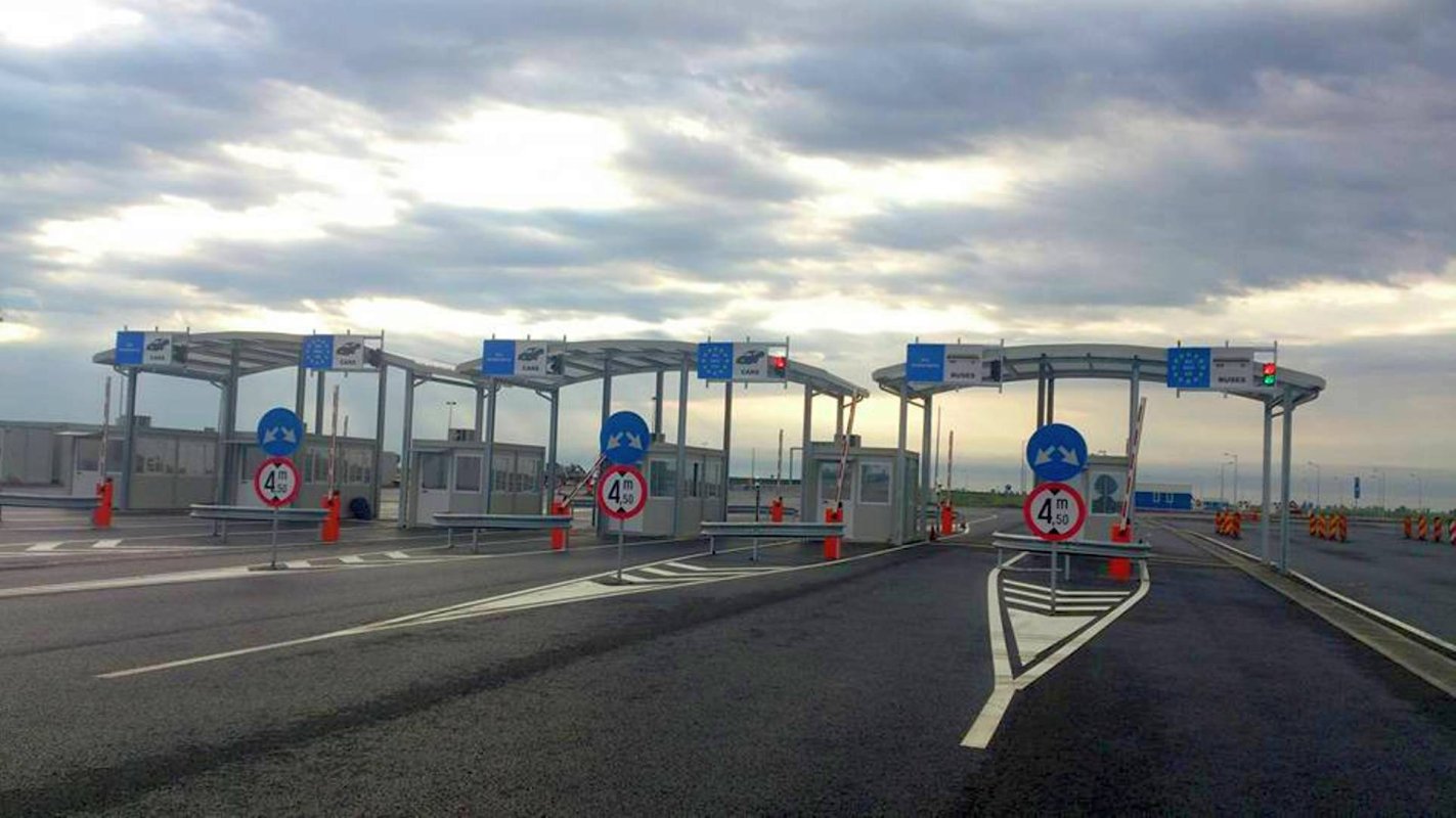 Primul punct de trecere a frontierei pe autostradă 70908
