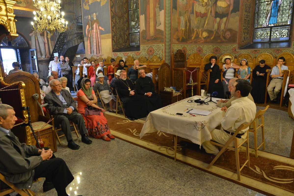 300 de ani de la resfinţirea Bisericii „Sfinţii Apostoli“ 70873