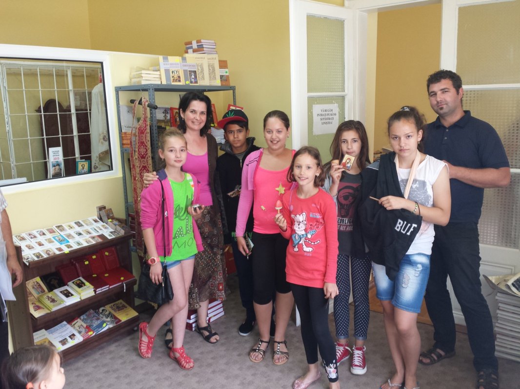 Acțiune a copiilor din Centrul de zi „Nașterea Maicii Domnului” - Arad 70867