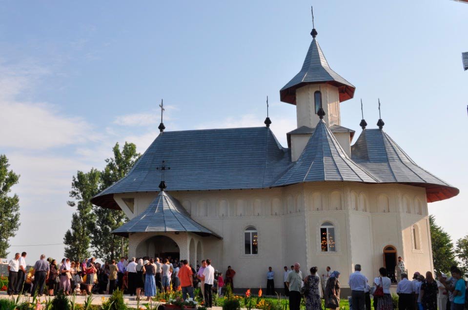 Biserica din Eşanca, locaş de referinţă pe harta mănăstirilor 70831