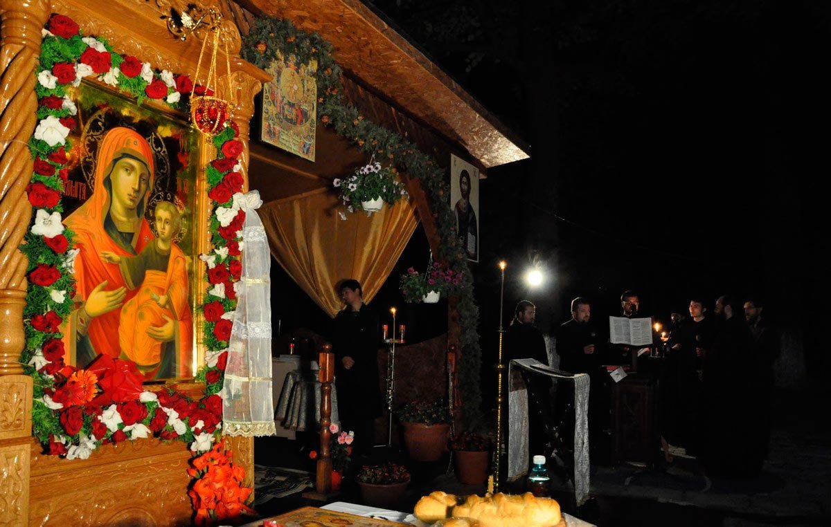 Cinstirea Icoanei Maicii Domnului „Prodromiţa“, la Mănăstirea Bucium 70830