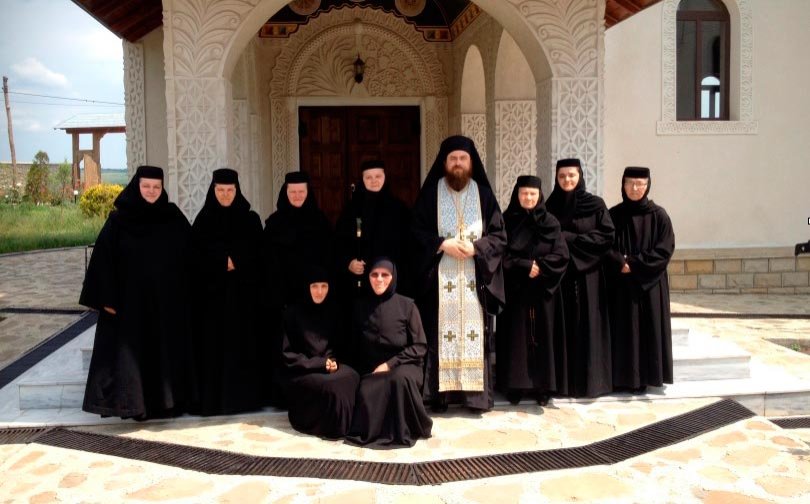 Formarea obştii Mănăstirii Eşanca 70808