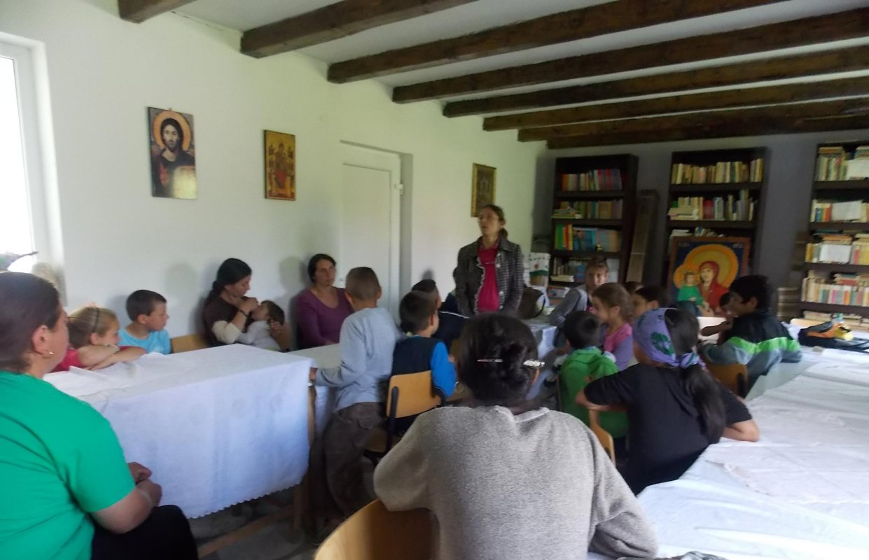Activităţi catehetice în proiectul „Alege şcoala!” 70789