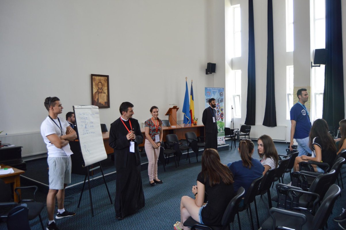 Tabără pentru tineri la Mănăstirea Sâmbăta de Sus 70763