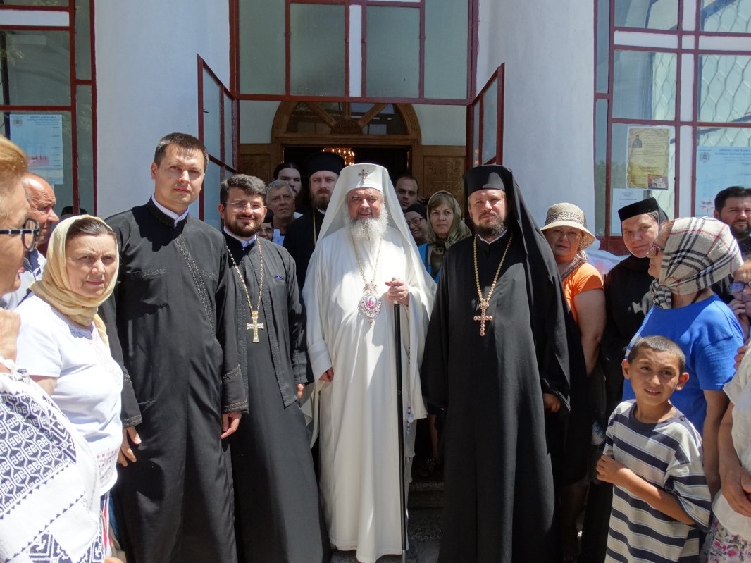 Binecuvântare pentru credincioşii din Techirghiol 70679