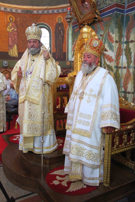 Slujiri arhiereşti în Duminica a 7-a după Rusalii 70673