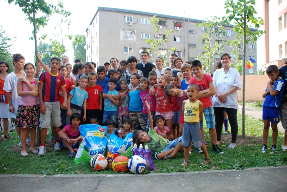 Clipe de bucurie pentru copiii instituţionalizaţi 70664