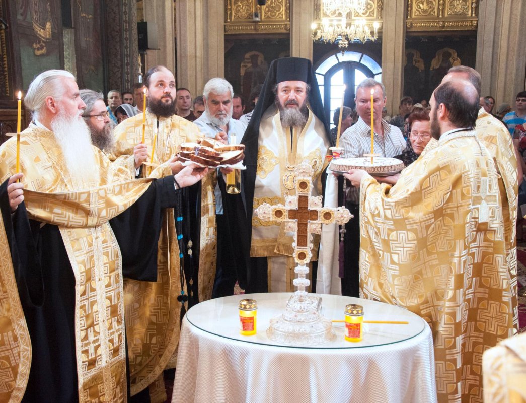 Slujbă de pomenire pentru doi patriarhi vrednici 70577