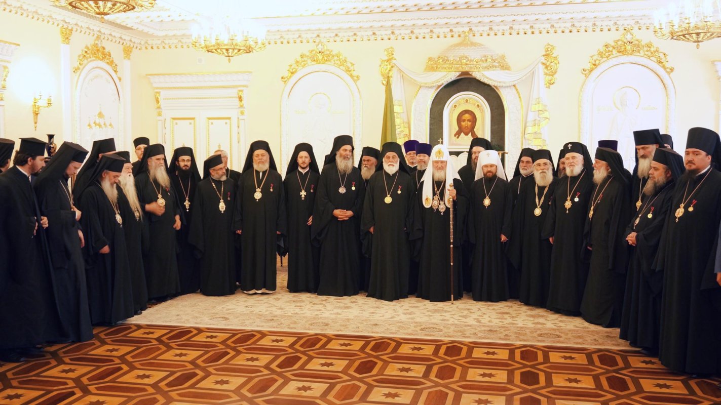 Creștinarea unui popor este intrarea lui în taina Crucii şi a Învierii lui Hristos 70543