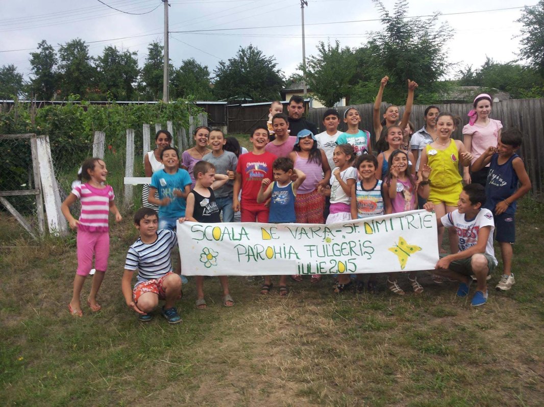 Şcoală de vară pentru copiii defavorizaţi în Parohia Fulgeriş 70513