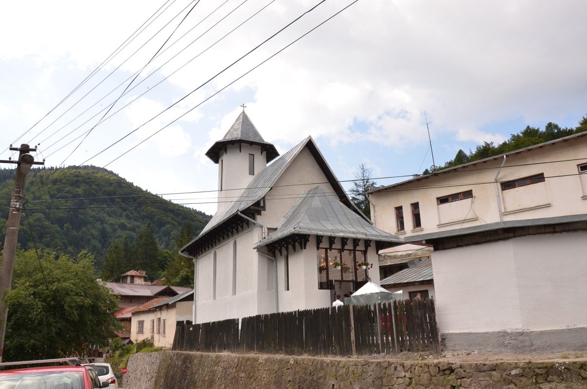 O parohie tânără  în oraşul Sinaia 70457