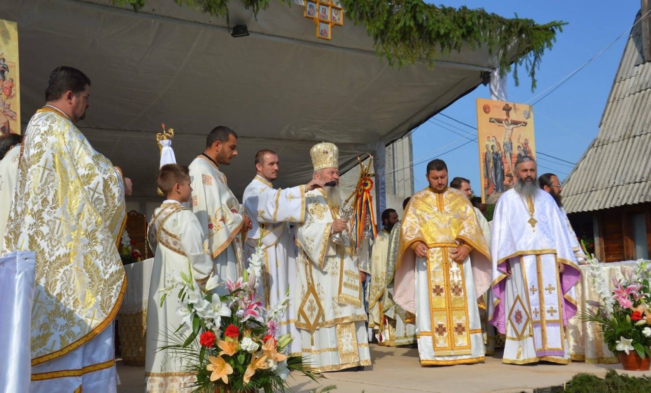 Hramul Mănăstirii de la  Piatra Craiului, judeţul Cluj  70358