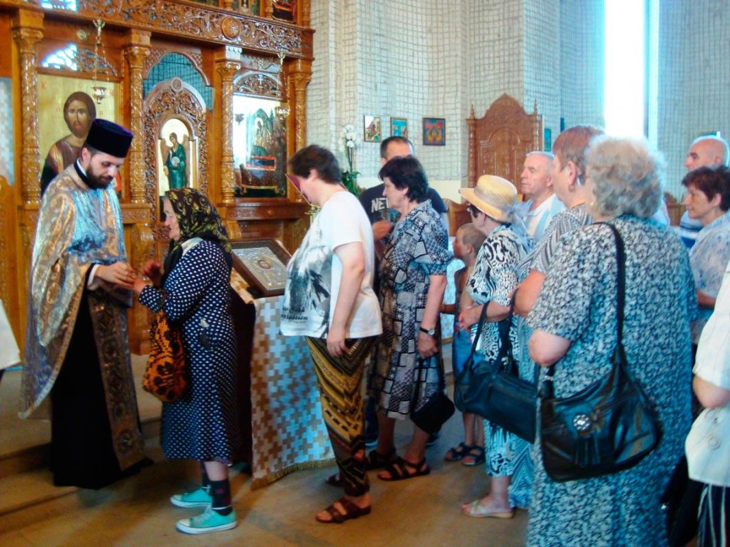 Pregătiri pentru hram în Parohia „Adormirea Maicii Domnului” din cartierul clujean Mănăștur 70311