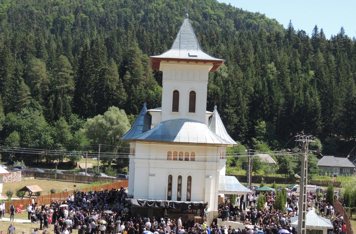 Părintele Costin Popa, condus spre împărăţia cerească 70286