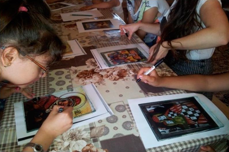 Şcoală de vară în parohia vâlceană Brezoi I 70291