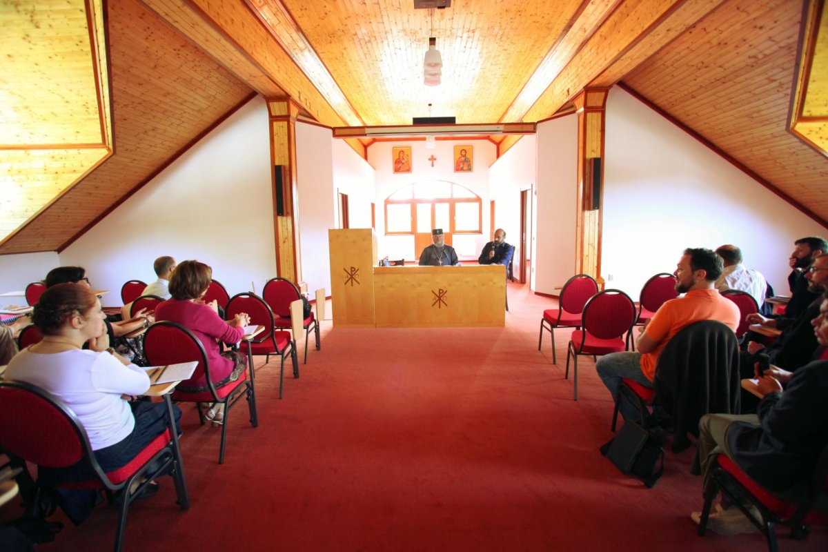 Simpozion naţional despre educaţie şi misiune la Păltiniş 70265